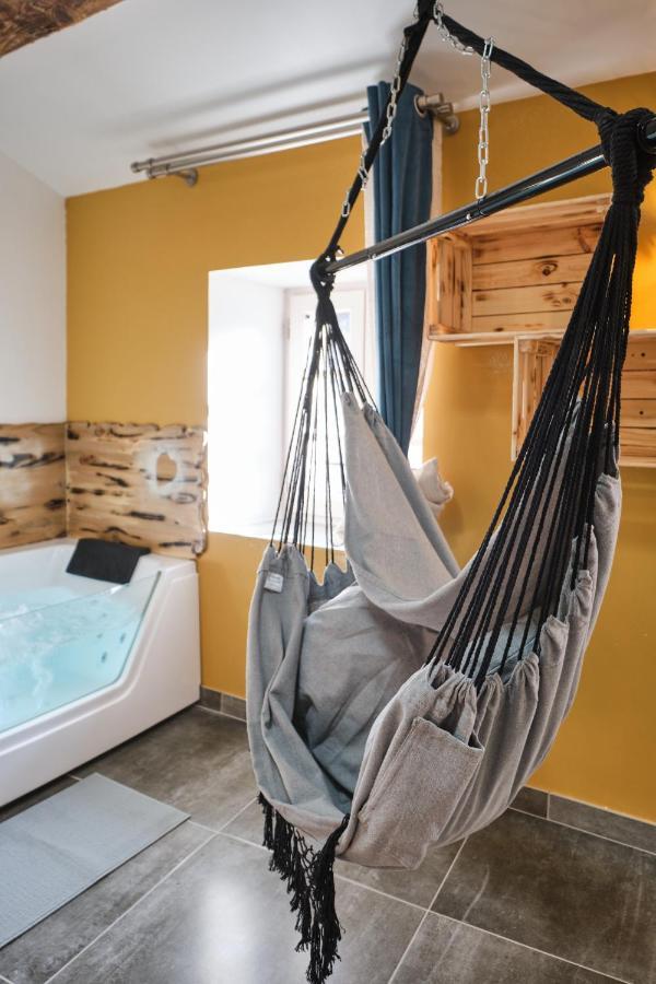Place Carnot - Studio Tout Equipe Avec Jacuzzi Proche Toutes Commodites 카르카손 외부 사진