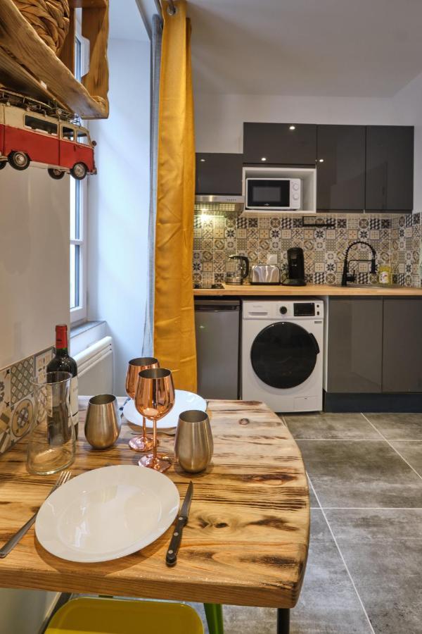 Place Carnot - Studio Tout Equipe Avec Jacuzzi Proche Toutes Commodites 카르카손 외부 사진