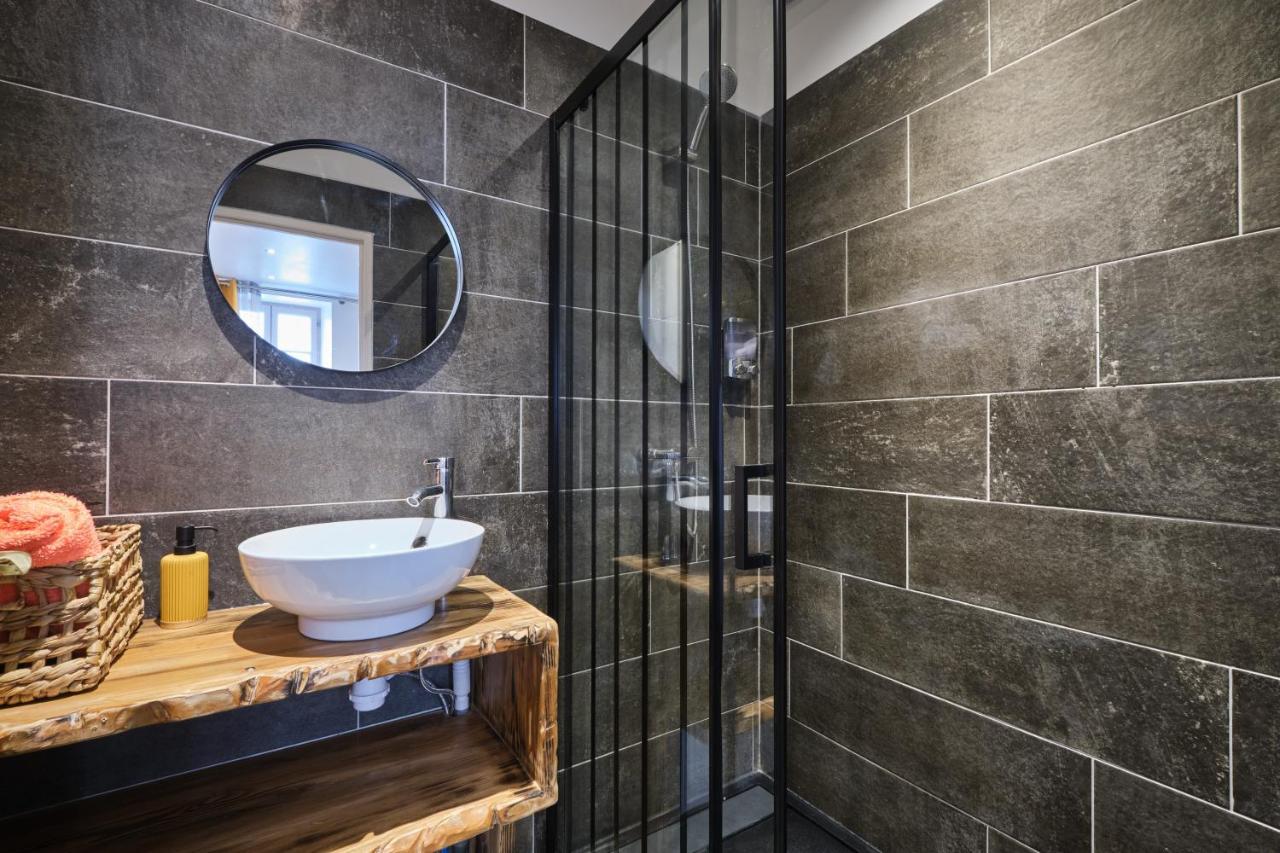 Place Carnot - Studio Tout Equipe Avec Jacuzzi Proche Toutes Commodites 카르카손 외부 사진
