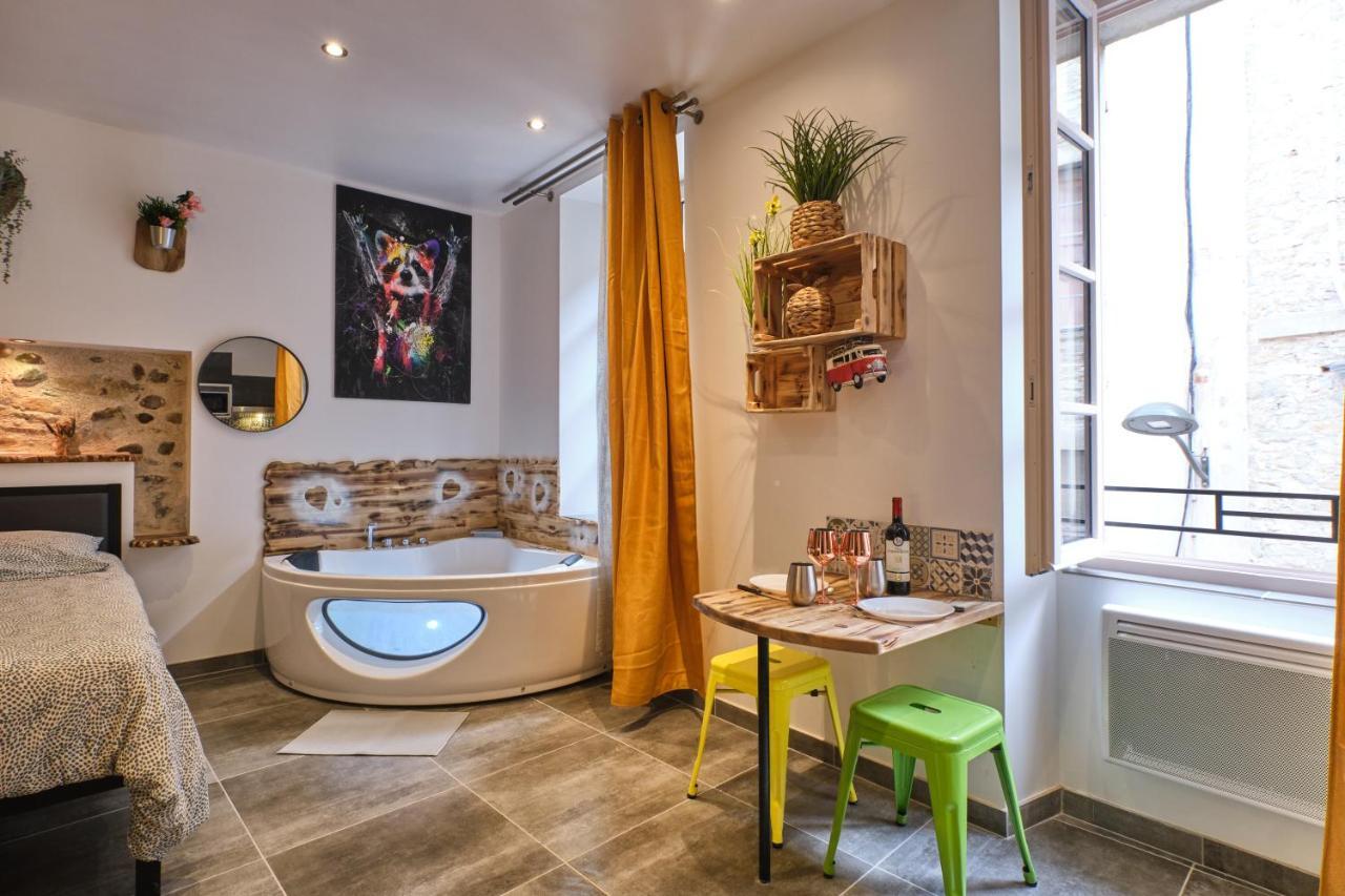 Place Carnot - Studio Tout Equipe Avec Jacuzzi Proche Toutes Commodites 카르카손 외부 사진