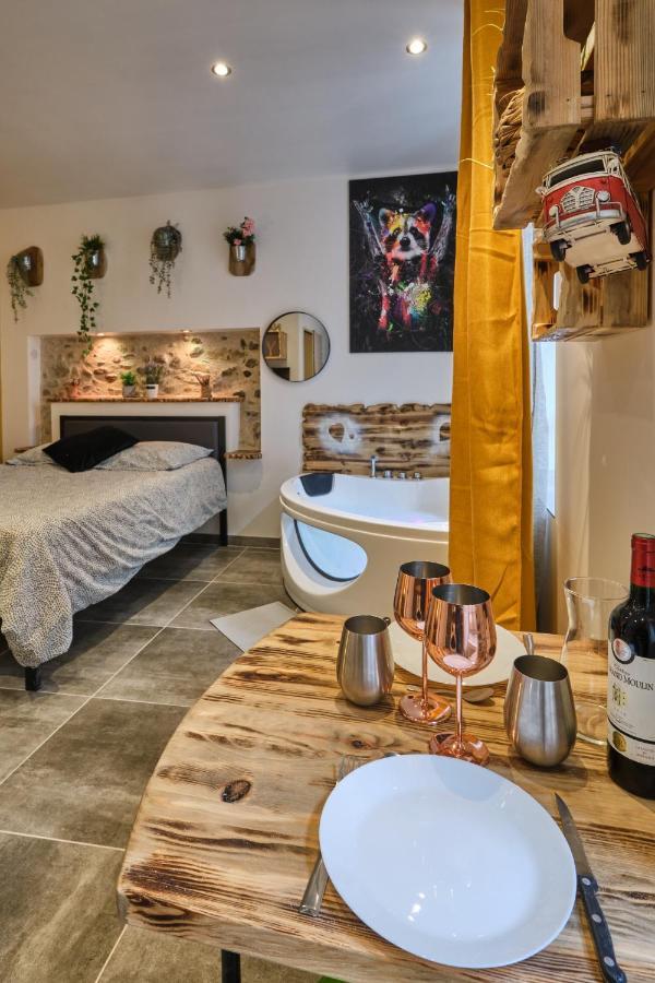 Place Carnot - Studio Tout Equipe Avec Jacuzzi Proche Toutes Commodites 카르카손 외부 사진