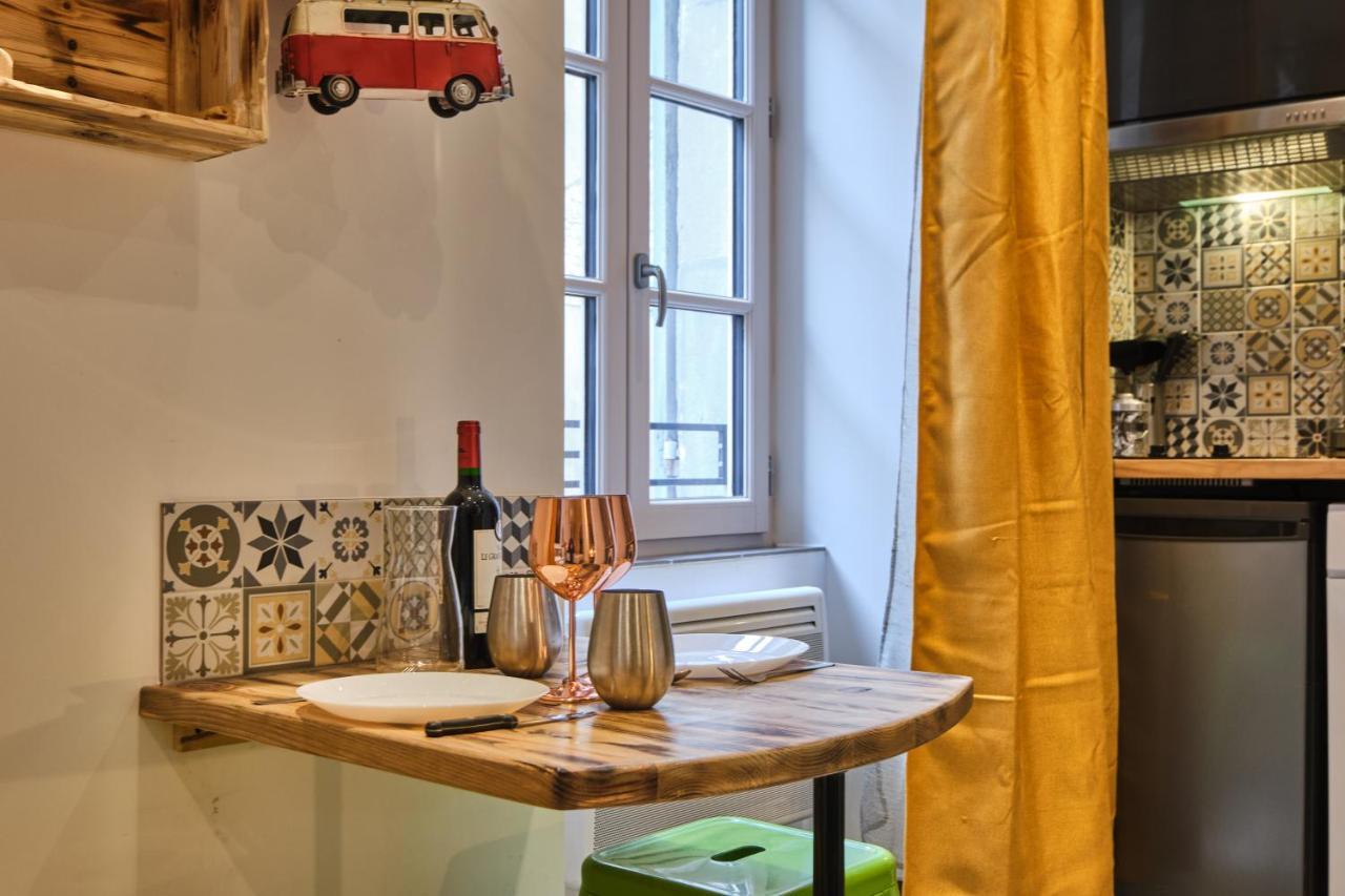 Place Carnot - Studio Tout Equipe Avec Jacuzzi Proche Toutes Commodites 카르카손 외부 사진