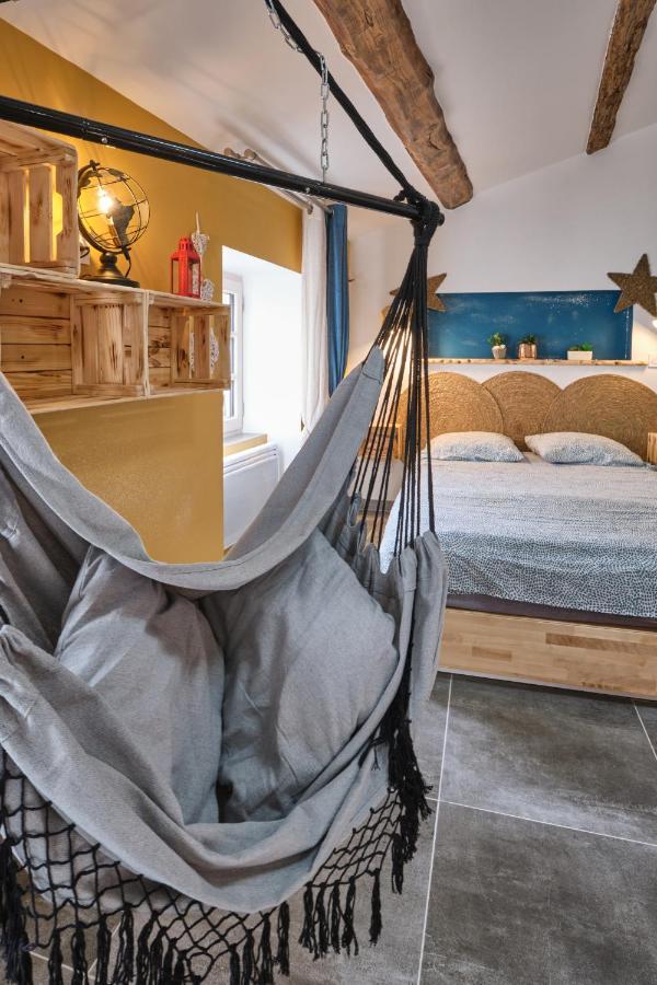 Place Carnot - Studio Tout Equipe Avec Jacuzzi Proche Toutes Commodites 카르카손 외부 사진
