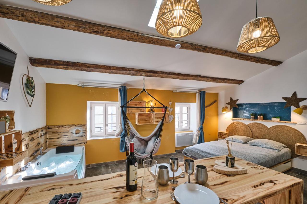 Place Carnot - Studio Tout Equipe Avec Jacuzzi Proche Toutes Commodites 카르카손 외부 사진